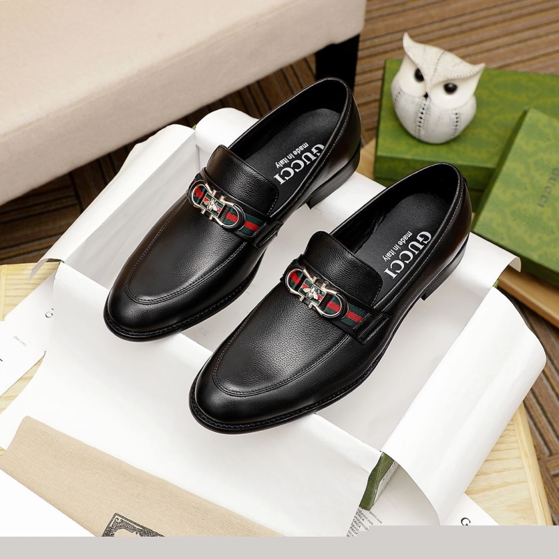G*u*i leather shoes
